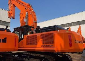 Excavadora hidráulica para canteras CDM6550F para minería pesada, movimiento de tierras y construcción - Product Image 1