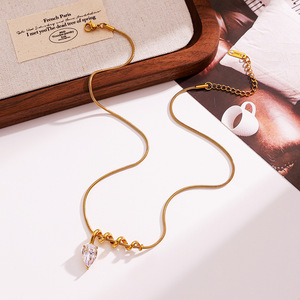 Collar de acero inoxidable con colgante de circonita en forma de gota de agua, cadena de hueso de serpiente, chapado en oro de 18k para mujer - Product Image 2