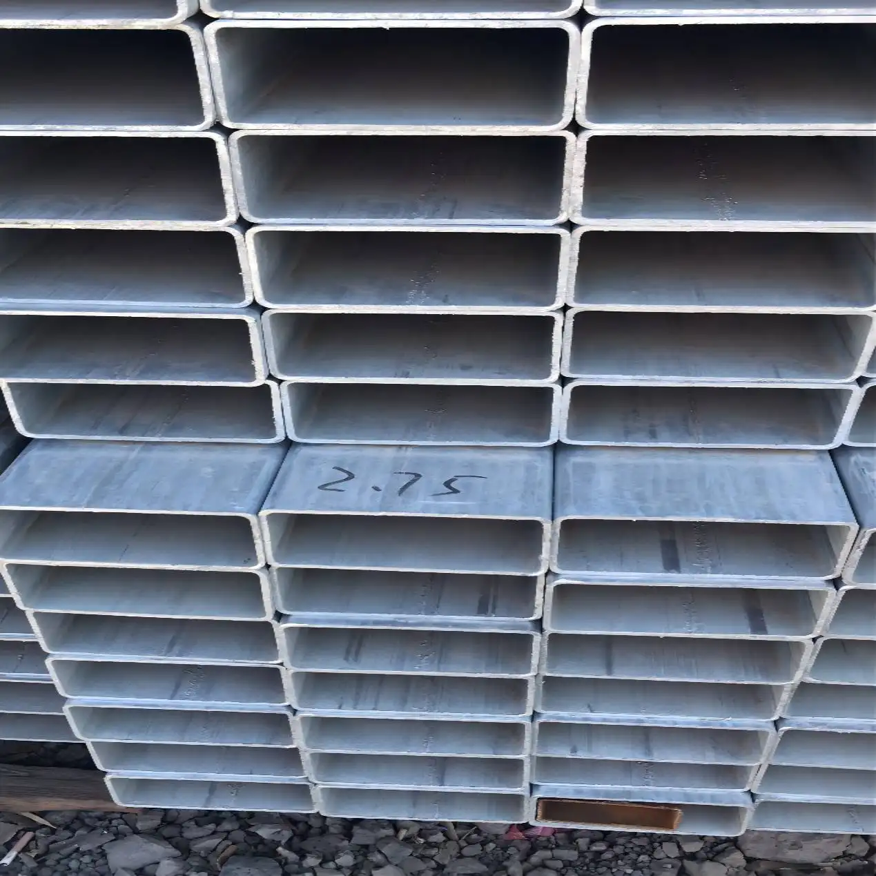 Venta directa de fábrica SS400 Tubo cuadrado galvanizado en caliente pre galvanizado Tubo de acero de sección cuadrada y rectangular hueca y