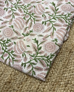Tissu en coton doux à motif floral imprimé à la main, style africain, confection de vêtements d'été faits à la main, design traditionnel indien - Product Image 2