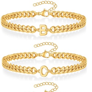 Meistverkauftes Magisches Kettenarmband mit 26 Initialbuchstaben aus Edelstahl, Nicht Verblassendes Paar-Kubanisches Armband Schmuck - Product Image 1