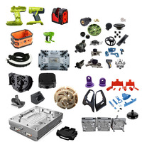 Machine de fabrication de moules d'injection pour petits casques en plastique