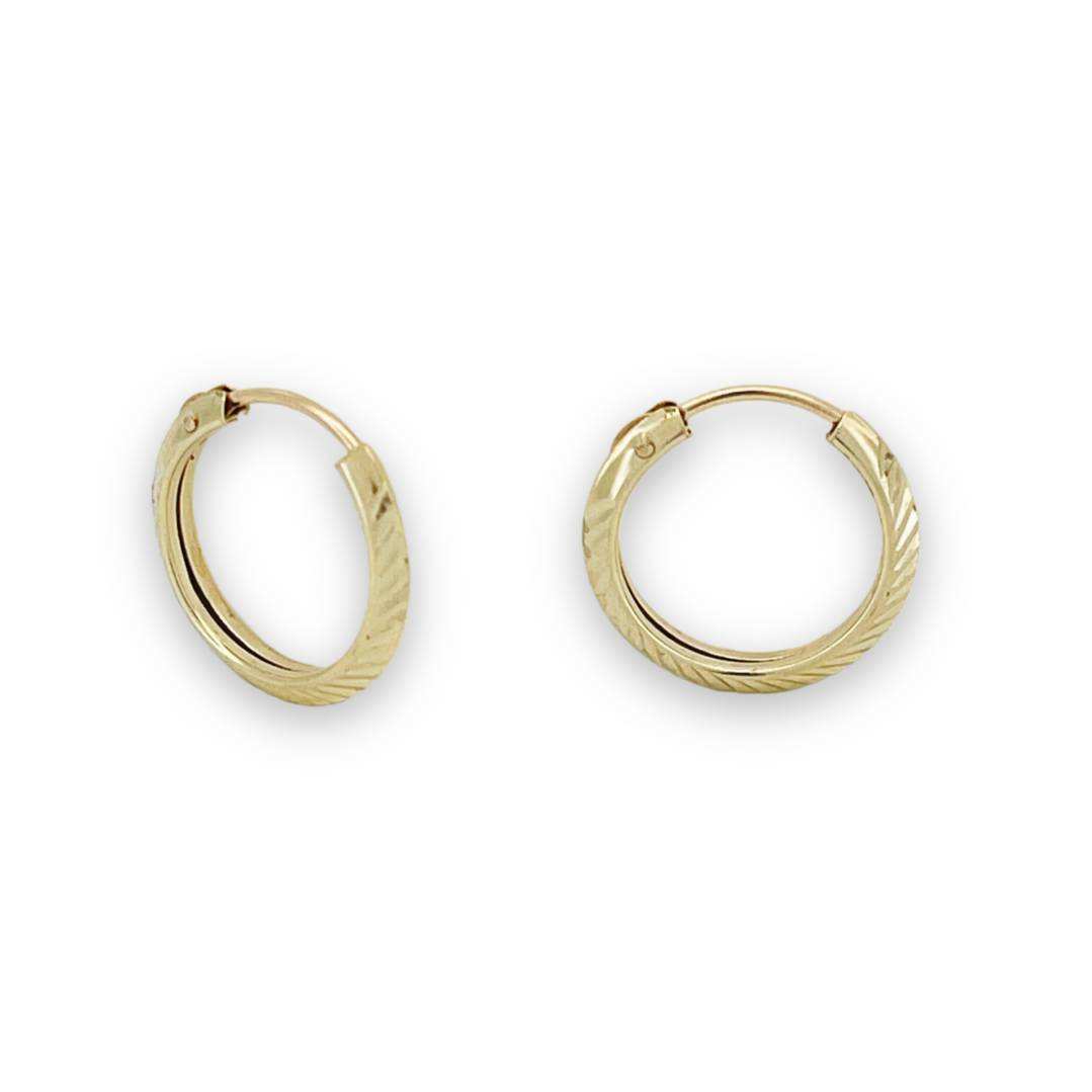 ต่างหูห่วงทรงสามเหลี่ยม ขนาด 1.50x12 มม. แกะสลัก