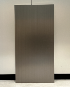 Tôle d'aluminium anodisé brossé gris 5052 3003 de 0,21 à 6 mm avec finition AA20 brossée pour revêtement de plafond, de mur et d'ascenseur commercial - Product Image 1
