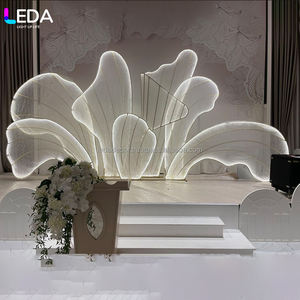 Arco de Boda Desmontable Personalizado LEDA, Accesorios de Metal con Apliques de Pétalos de Gasa y Tiras de Luz Blanca para Decoración de Eventos - Product Image 1