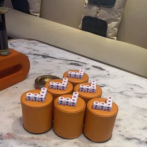 Juego de <span class=keywords><strong>Yatzy</strong></span> de Cinco Dados en Oferta, Vaso para Dados de Cuero PU con Dados Incluidos - Product Image 5