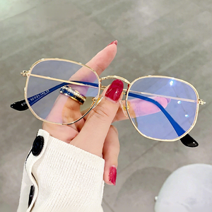 JET 7006 Harajuku Einzigartige Unregelmäßige Sonnenbrille Modische Metallbrille für Männer und Frauen im Künstlerischen Stil mit UV400-Schutz - Product Image 4
