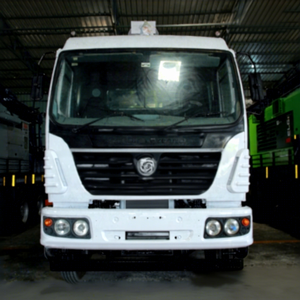 Machine de forage de puits d'eau montée sur camion, capacité de 450 mètres - Product Image 1