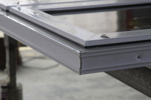 Fenêtre à <span class=keywords><strong>battant</strong></span> en PVC anti-ouragan et à ouverture basculante 2026 pour maisons résidentielles - Product Image 5