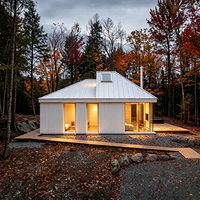 Cabane forestière préfabriquée moderne avec toit en métal, chalet préfabriqué haut de gamme pour la forêt, cabane préfabriquée pour les centres de villégiature et les Airbnb