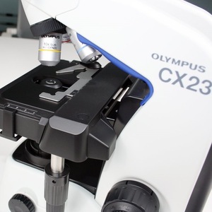 Microscopio de Campo Claro para Laboratorio Olympus CX23 con Sistema de Iluminación de Proyección Integrado - Product Image 4