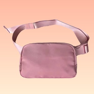 Hot Sell Lulu Belt Bag Fanny Pack Everywhere 1L Mini <b>Shoulder</b> Black Yoga Sport Travel Yoga Gym Bag Waist Pack Bag With Logo - Product Image 4