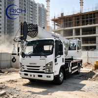 Grue de camion ISUZU KV600 de 8 tonnes, grue hydraulique montée sur camion avec flèche de 28 m pour la construction d'infrastructure municipale, de routes et de ponts