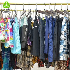 Тропические Смешанные спортивные шорты б/у, продажа бывших в употреблении тюков для одежды, Великобритания - Product Image 5