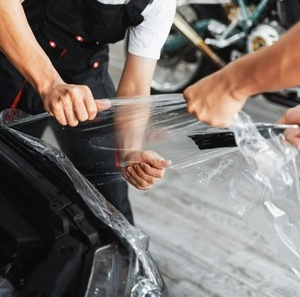 فيلم حماية طلاء السيارة LEONARDOFILM شفاف ذاتي الإصلاح مقاوم للخدوش والأشعة فوق البنفسجية بطول 152 سم وعرض 15 متر - Product Image 2