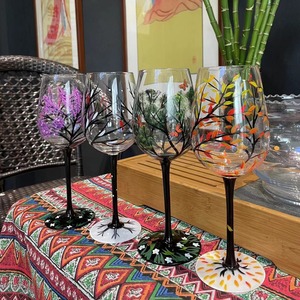 Juego de Cuatro Copas de Vino Pintadas a Mano, Diseño Artístico Único, Copa de Champán Alta, para Primavera, Verano, Otoño e Invierno - Product Image 5