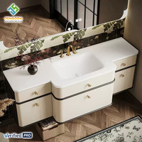 Meuble-lavabo mural moderne en bois massif OEM avec évier en céramique résistant à l'eau, miroir LED et drain en cuivre