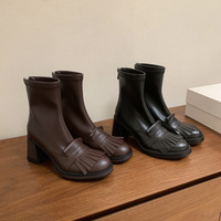 Bottes mi-mollet pour femme Utopjie style britannique, automne-hiver, avec fermeture éclair, talon épais de 7 cm, antidérapantes, à pompons, en cuir de vachette noir, doublure en peau de mouton