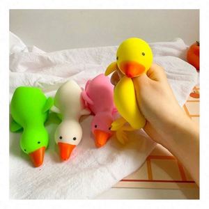 Nouveauté 2025 : Jouets sensoriels anti-stress en silicone Taba Mochi Fish, lot de 24, aux couleurs vives, pour adolescents - Product Image 1
