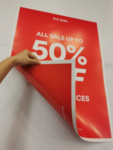 <span class=keywords><strong>Affiche</strong></span> autocollante personnalisée de personnage de film <span class=keywords><strong>d</strong></span>'<span class=keywords><strong>horreur</strong></span> - Impression vinyle imperméable à haute contraste pour collection de fans - Product Image 5