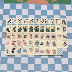 En stock: Fichas de Mahjong de viaje de lujo modernas de acrílico y melamina, edición Miss Out of Office, 160 fichas, logotipo personalizado, para 4 jugadores, lujo moderno. - Product Image 1