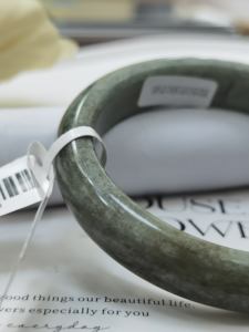 Brazalete de <span class=keywords><strong>Jade</strong></span> de alta calidad, 54mm-64mm, ancho de piedra preciosa, pulsera de <span class=keywords><strong>Jade</strong></span> curativa para mujer, hombre, el mejor regalo - Product Image 6