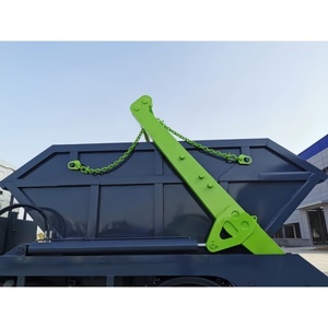 Camión de Basura Shacman de 10cbm 4X4 con Brazo Giratorio y Contenedor de Rodillos, Camión de Basura con Cargador de Contenedores de 8-10cbm en Venta - Product Image 5