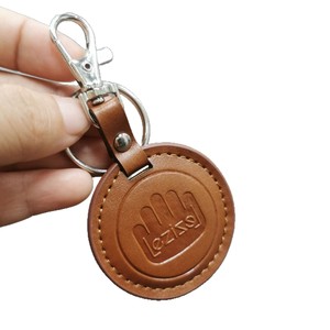 Hoogwaardige gepersonaliseerde logo-gegraveerde RFID-sleutelhanger 13.56MHz frequentie echt lederen NFC-sleutelhanger voor hotels ISO 1k lidmaatschapskaart - Product Image 5