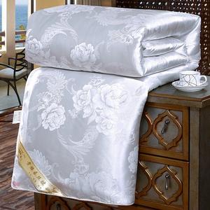 لحاف صيفي من الحرير الأبيض مصنوع يدويًا من YongHo * من YongHo ، تصميم مرقع دافئ وخفيف الوزن للفندق - Product Image 3