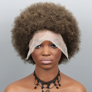 Perruque Lace Front 13x4 Marron Afro Kinky Curly en <span class=keywords><strong>Cheveux</strong></span> Humains Vierges Brésiliens Remy avec Dentelle Transparente pour un Aspect Naturel - Product Image 1