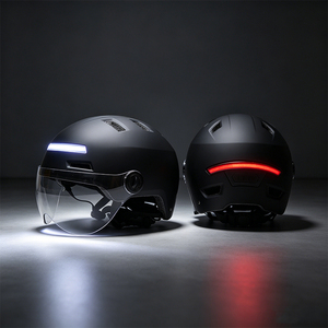 <span class=keywords><strong>Casque</strong></span> de vélo <span class=keywords><strong>adulte</strong></span> de haute qualité, <span class=keywords><strong>casque</strong></span> de scooter urbain avec lumière arrière LED, bandes réfléchissantes, <span class=keywords><strong>casque</strong></span> de vélo électrique durable, équipement de sécurité - Product Image 1