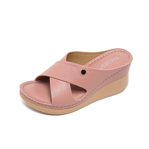 Sandalias de cuña de piel sintética rosa para mujer, con punta abierta, sin cordones, tacón bajo, plataforma cómoda, zapatos de verano, envío directo - Product Image 1