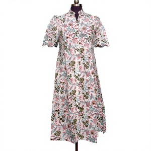 Robe midi évasée en coton 100 % pour femme, style bohème, col en V, imprimé floral moderne, boutonnée, respirante et lavable, éco-responsable – Nouvelle collection très prisée - Product Image 1