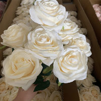 B-1126 Hoogwaardige witbeige bloemige design handgemaakte zijden rozen takken kunstmatige rozen bloemenboeket voor decoratie