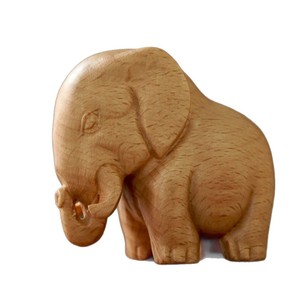 Figurine de rhinocéros sculptée en bois de hêtre YiTao, sculpture animale artisanale pour la décoration de la maison et du salon - Product Image 5