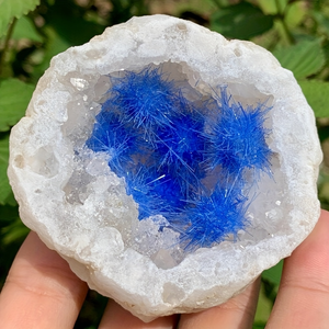 Géode marocaine rare en gros, spécimen de cristal avec pointes bleues, amas de géodes, œufs de cristal, artisanat pour la décoration et les cadeaux - Product Image 2