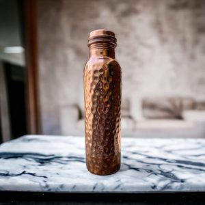 Bouteille d'eau en cuivre la plus vendue pour la maison, le bureau, les voyages, le fitness et l'hydratation quotidienne, disponible au prix d'exportation - Product Image 6