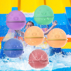 Boule d'eau magnétique en silicone réutilisable personnalisée Boule d'eau jouet en silicone de décompression Boule d'eau pour <span class=keywords><strong>jeu</strong></span> <span class=keywords><strong>aquatique</strong></span> - Product Image 4