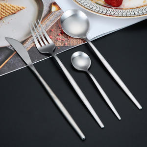 Juego de Cubiertos de Acero Inoxidable Portugués Más Vendido, Juego de 24 Piezas, Cubiertos Occidentales Mate, Juego de Cubiertos para Carne - Product Image 2