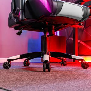 Sedia da Gaming OEM con Luci LED RGB, Design Sportivo, per Gaming e Streaming, con Schienale Reclinabile e Braccioli Regolabili - Product Image 6