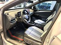 VOITURE D'OCCASION ID.4 CROZZ d'occasion, immatriculée décembre 2023, gris, plateforme MEB, propulsion arrière, SUV électrique, conduite à gauche, VE