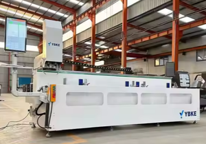 Máquina de Perforación y Fresado CNC Integrada para la Fabricación de Ventanas y Puertas - Product Image 3