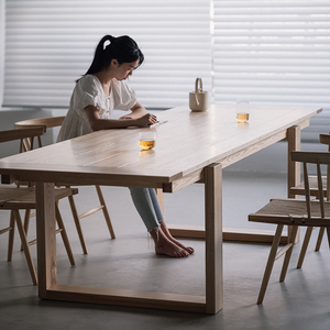 Table à manger en bois de frêne blanc, style bûche, design artistique minimaliste japonais, conception en assemblage pour la maison et le bureau - Product Image 2