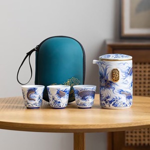 Service à thé de voyage Dragon Soaring Prosperity, tasse portable à ouverture rapide avec couvercle hermétique, idéal pour les cadeaux de voyage, les souvenirs d'affaires et les tendances nationales - Product Image 1