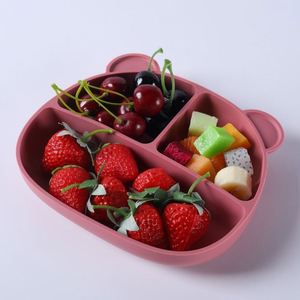 Plato de silicona de grado alimenticio anticaída para bebés, con divisores, diseño de oso, venta al por mayor del fabricante - Product Image 4