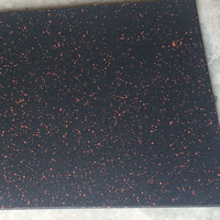 Tapis en caoutchouc granulé à absorption des chocs, design moderne, pour sols en bois dur, tapis en caoutchouc pour salle de sport, dalles en caoutchouc pour stand de tir