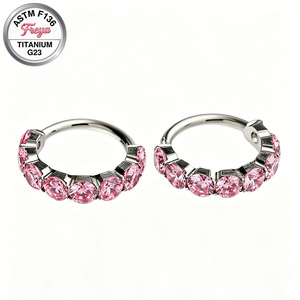 Nouvelles boucles d'oreilles créoles Huggie Freya pour femmes en titane G23 avec zircon, pour cartilage, hélix, tragus, daith, et snugs, idéales pour les oreilles sensibles - Product Image 2