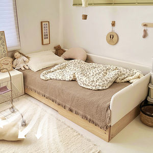 Letto per Bambini Estraibile Tatami, Letto per Bambini in Legno Resistente con Sponde di Protezione, Stile Minimalista, Set Letto per Bambini Estensibile in Pelle - Product Image 6