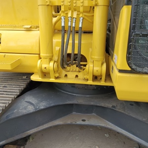 Pelle sur chenilles Komatsu PC130 de haute qualité Japon Machines de construction d'occasion Noyau à faible durée comprenant une pompe à moteur - Product Image 4
