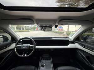 Voiture d'<span class=keywords><strong>occasion</strong></span> à bas <span class=keywords><strong>prix</strong></span>, <span class=keywords><strong>Ford</strong></span> <span class=keywords><strong>Mondeo</strong></span> EcoBoost 2022, modèle essence 245, gris, conduite à gauche, moteur turbo, sièges en cuir, jantes R18, utilisation en ville - Product Image 4